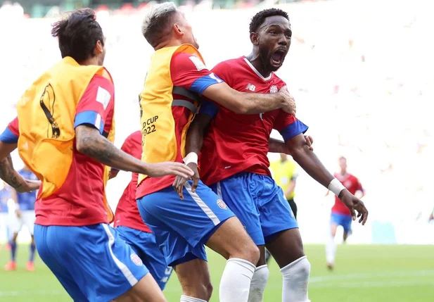 Costa Rica comemorando gol sobre o Japão na Copa do Mundo do Catar