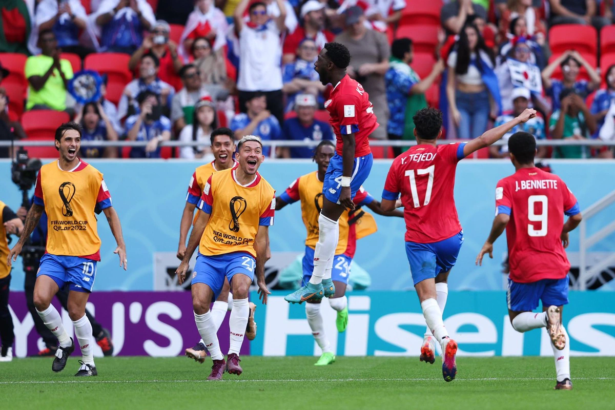 Costa Rica comemorando gol sobre o Japão na Copa do Mundo do Catar