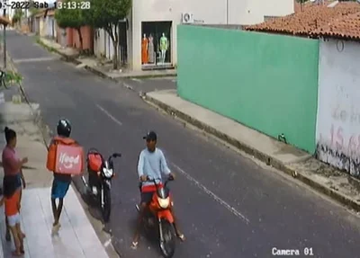Criminosos se disfarçam de entregadores e roubam moto no Renascença