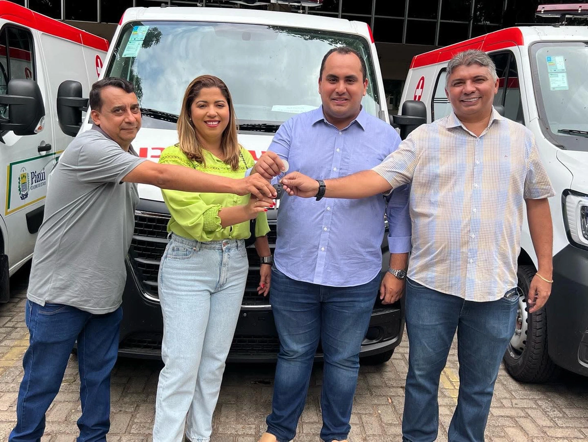 Deputado Georgiano Neto participou da entrega