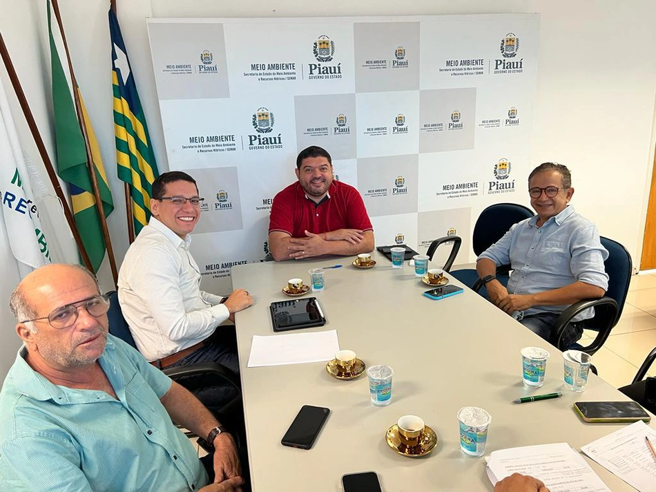 Dr. Hélio se reúne com gestores da Secretaria Estadual de Meio Ambiente