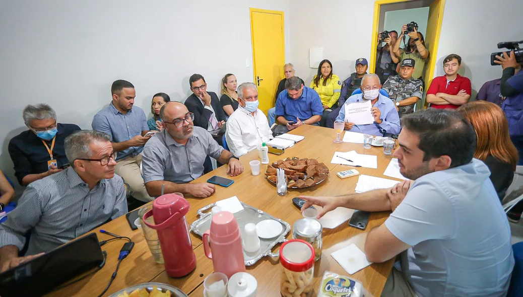 Dr. Pessoa se reúne com secretários