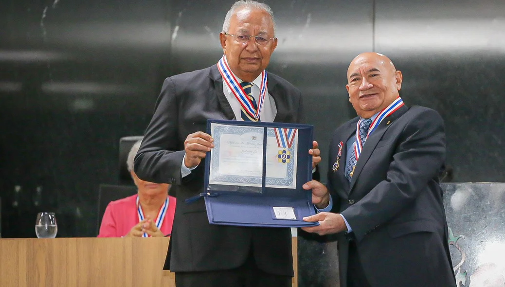 Dr. Pessoa também doi homenageado