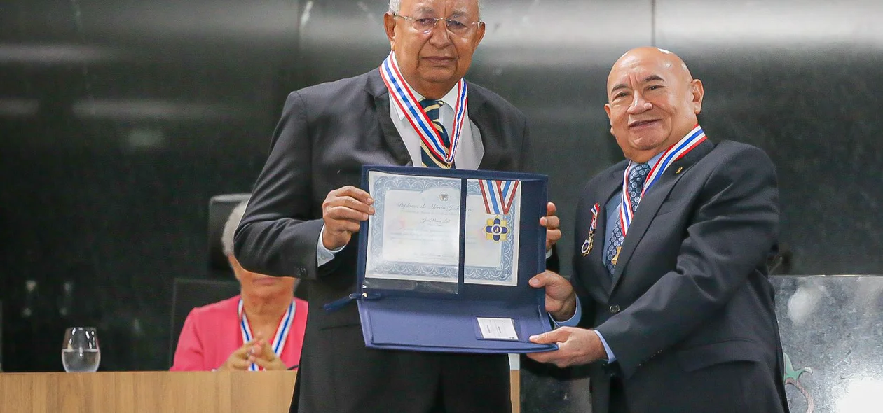 Dr. Pessoa também doi homenageado