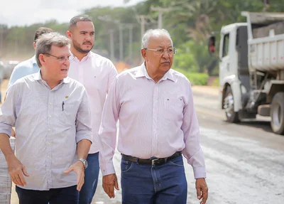 Dr. Pessoa visita obra da Via Sul