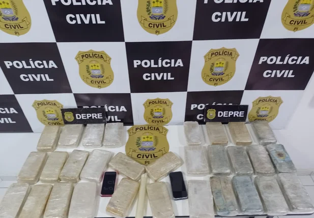 Drogas apreendidas no bairro Manoel Evangelista