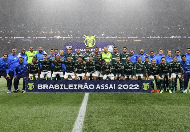 Elenco palmeirense campeão do Campeonato Brasileiro 2022