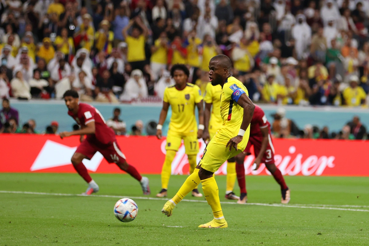 Enner Valencia marcou o primeiro gol na Copa do Mundo do Catar, de pênalti