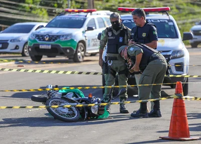 Equipes da PM e da Polícia Civil no local