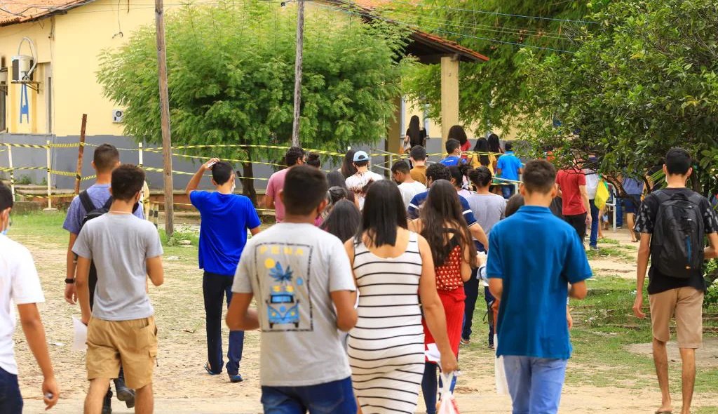 Estudantes no segundo dia de aplicação do Enem