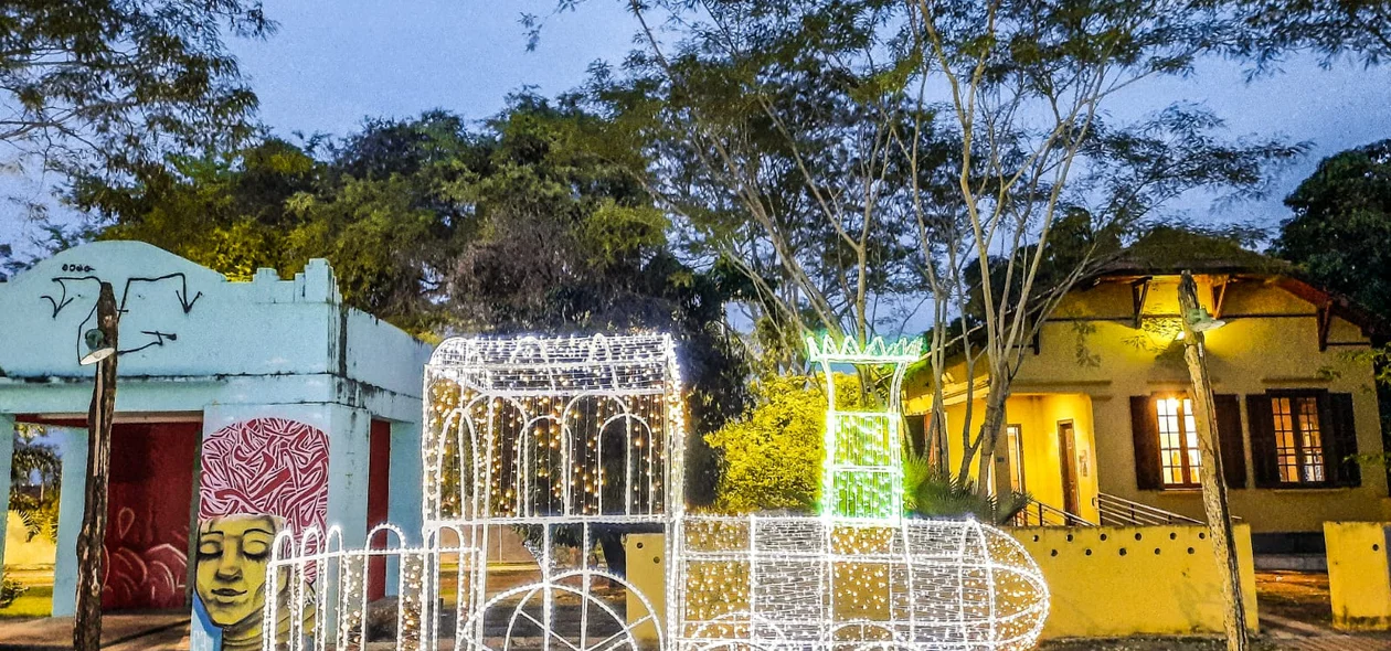 Eturb coordenou a instalação da decoração