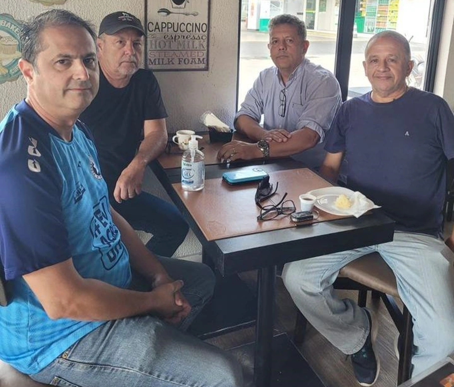 Eureliano Barros, Pedro Manta e os dirigentes Edrivandro e Marcus Pinho