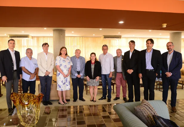 Fiepi recebe a visita de cônsul do Estados Unidos