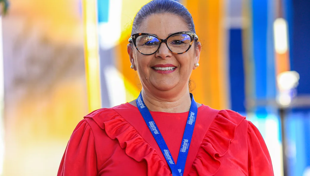 Gerente do relacionamento com o cliente, Yara Lima