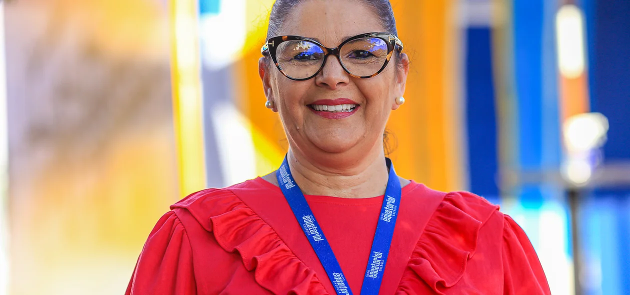 Gerente do relacionamento com o cliente, Yara Lima