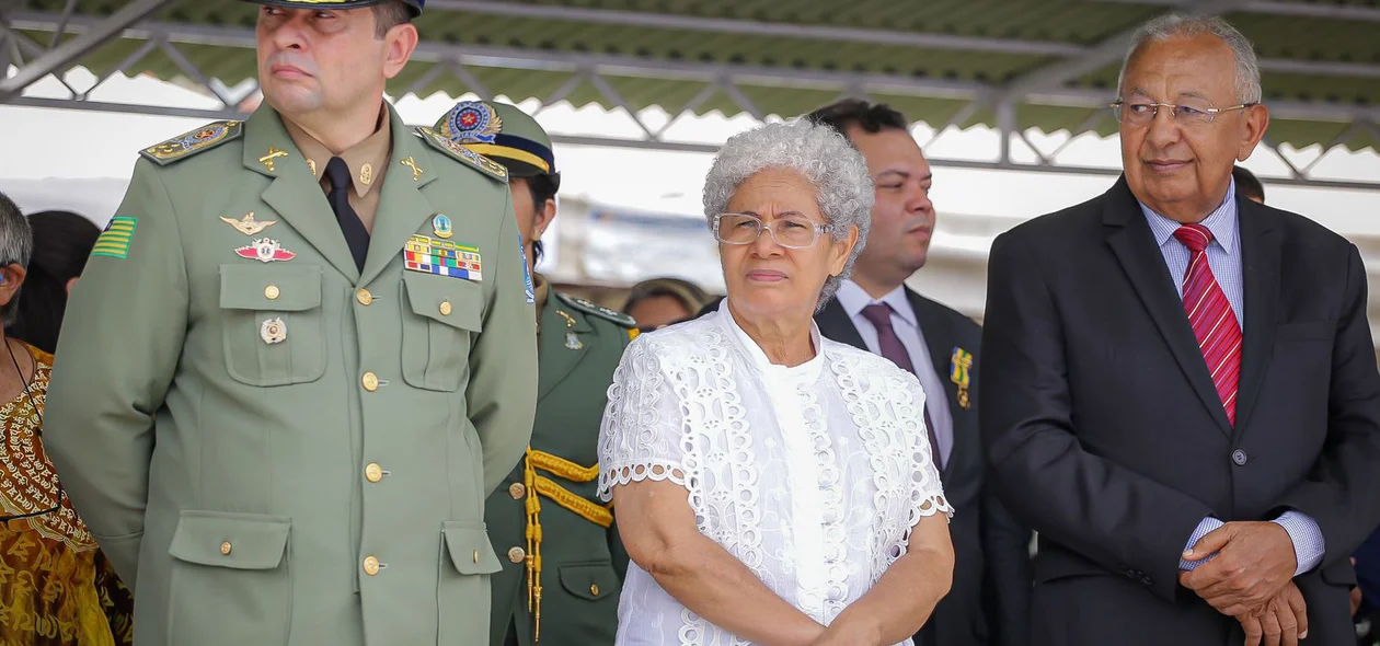 Governadora Regina Sousa ao lado do Dr. Pessoa e Scheiwann Lopes