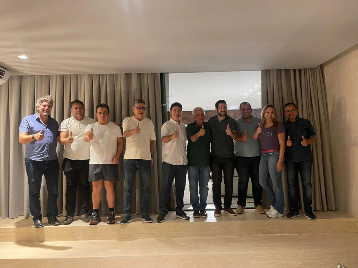 Grupo do MDB reunido