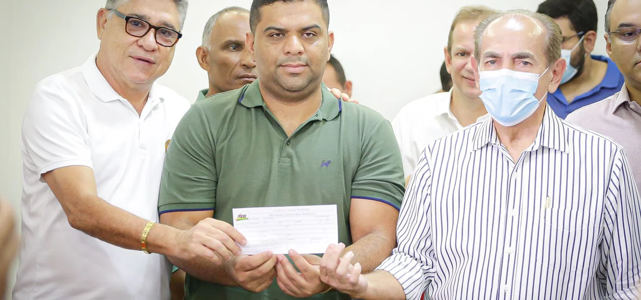 João Mádison,  Arley Borges e Marcelo castro durante filiação