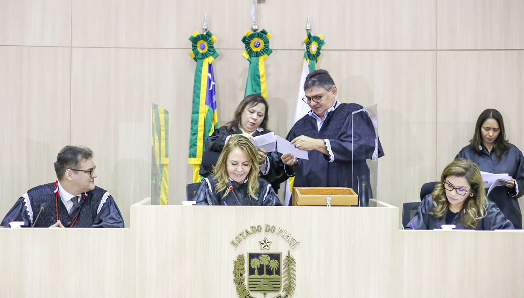 Kennedy Barros é eleito presidente do TCE