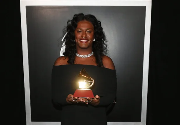 Liniker conquista Grammy Latino