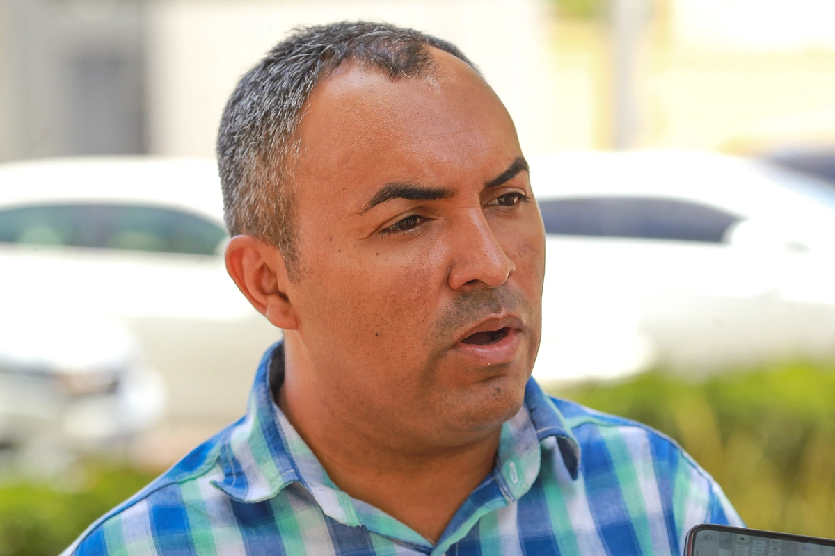Luciano Santo, Vendedor