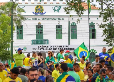 Manifestação no 25º BC