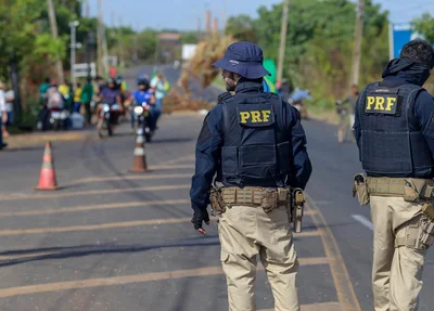 Manifestantes bloqueiam trecho da BR 316 em Teresina