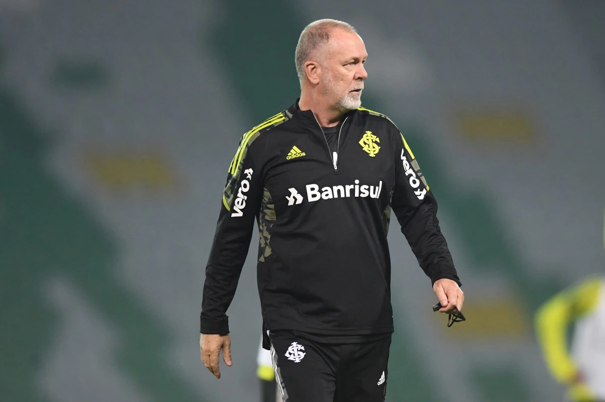 Mano Menezes