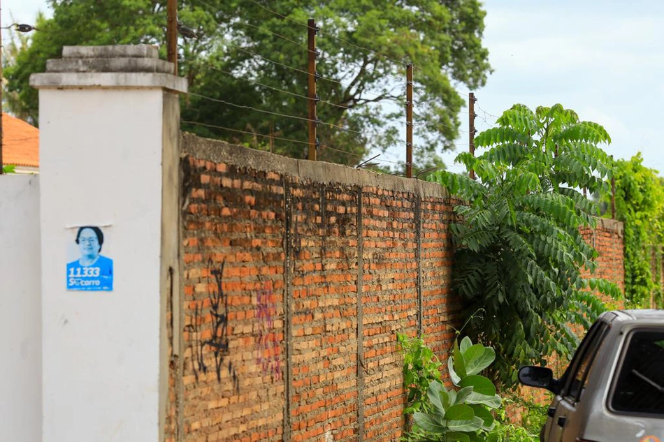 Muro da casa do empresário