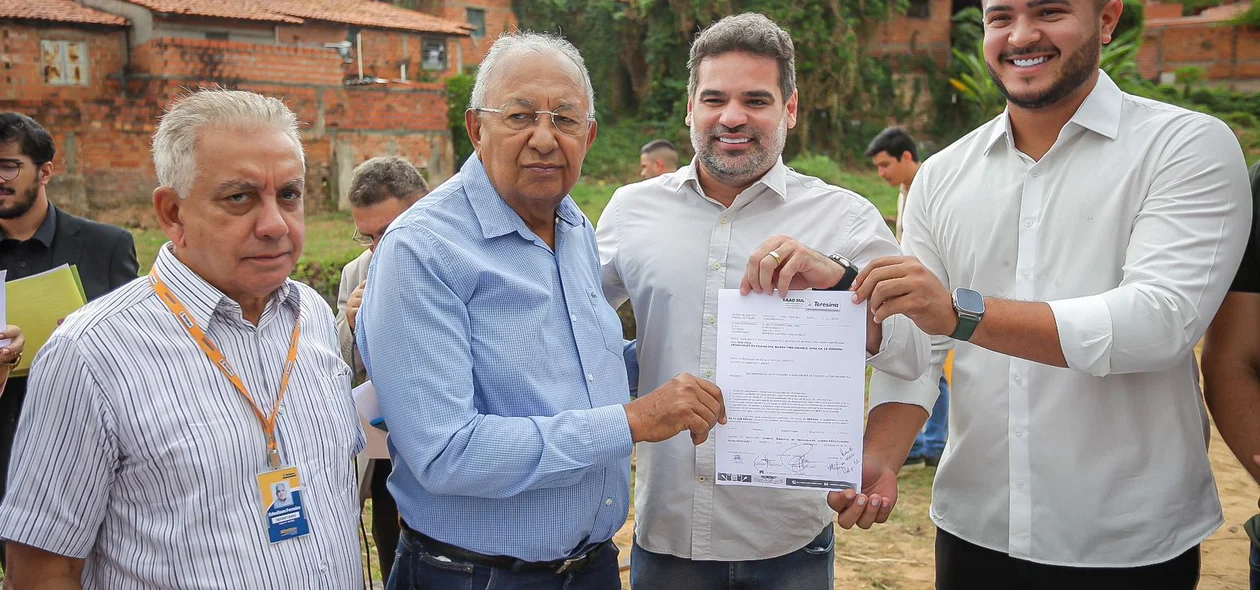 Obra é retomada após assinatura de ordem de serviço