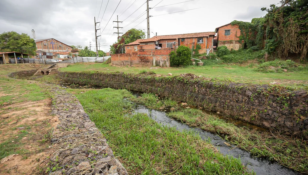 Obra para galeria na Vila da Paz