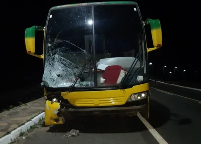 Ônibus envolvido no acidente