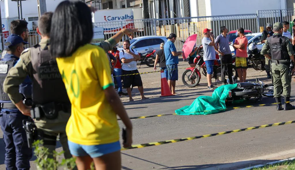 Os disparos assustou a população que mora nas proximidades