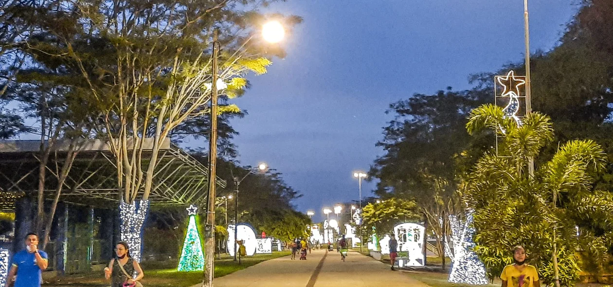 Parque da Cidadania iluminado