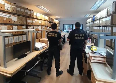 PF realizando operação na FGV
