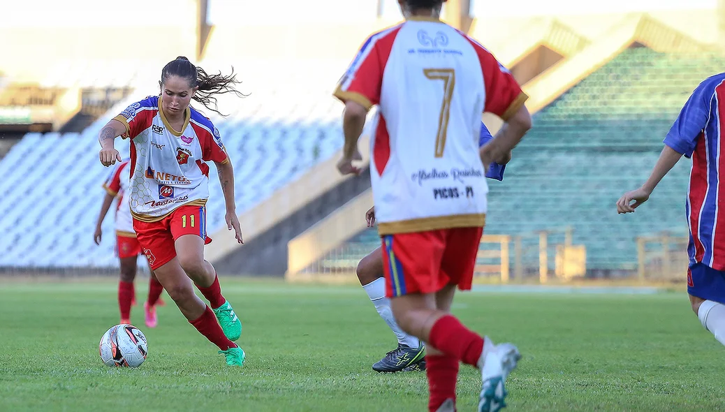 Piauí x Abelhas Rainhas, Piauiense feminino em Teresina