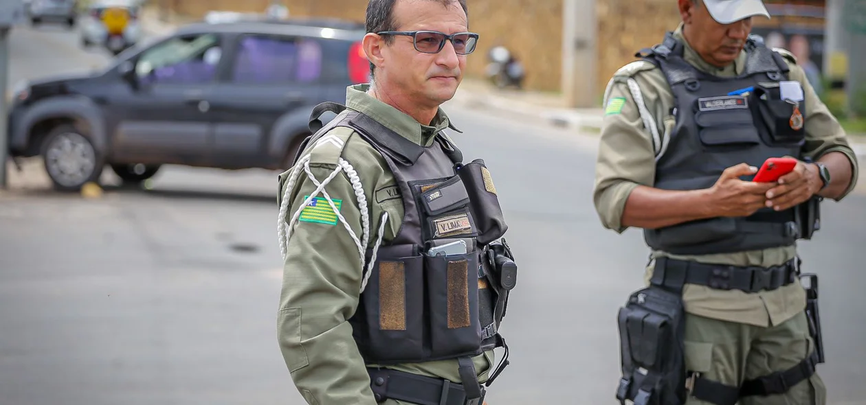 Policiais isolaram o local até a chegada da perícia