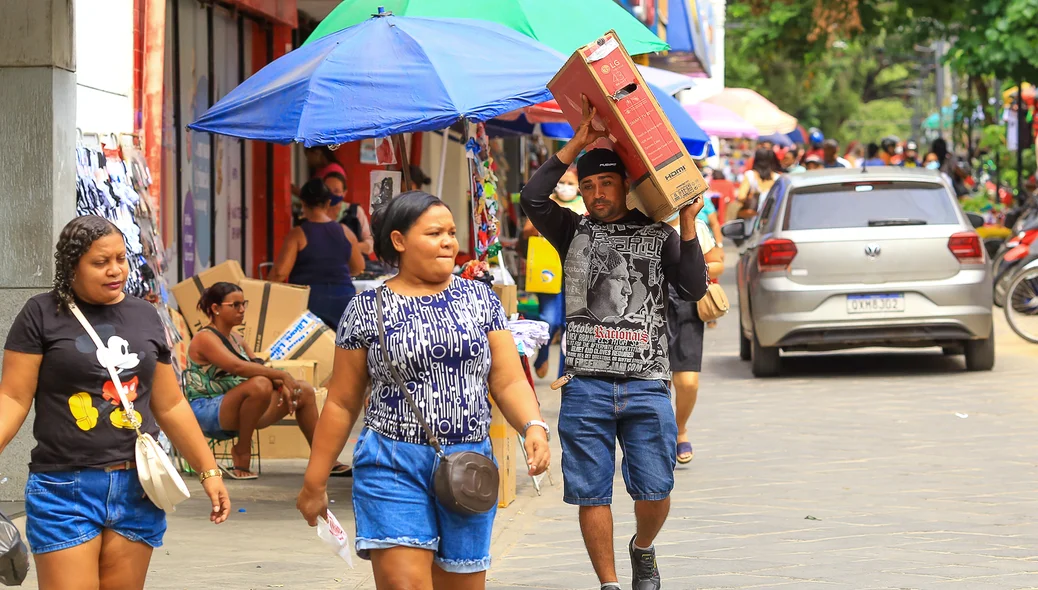 População aproveita promoções