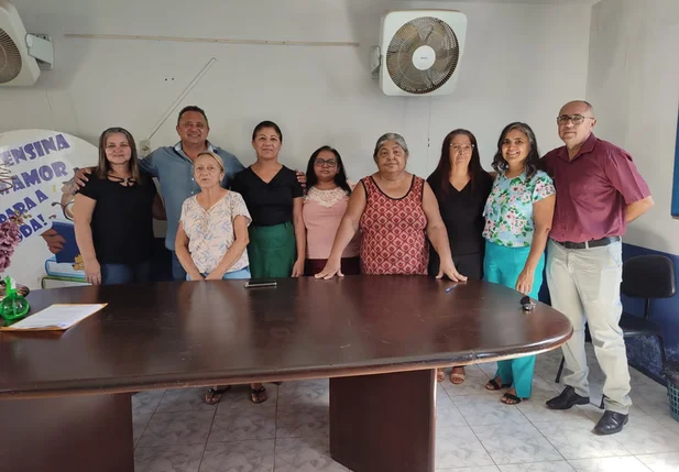 Prefeitura de Itainópolis enaltece carreira de servidores