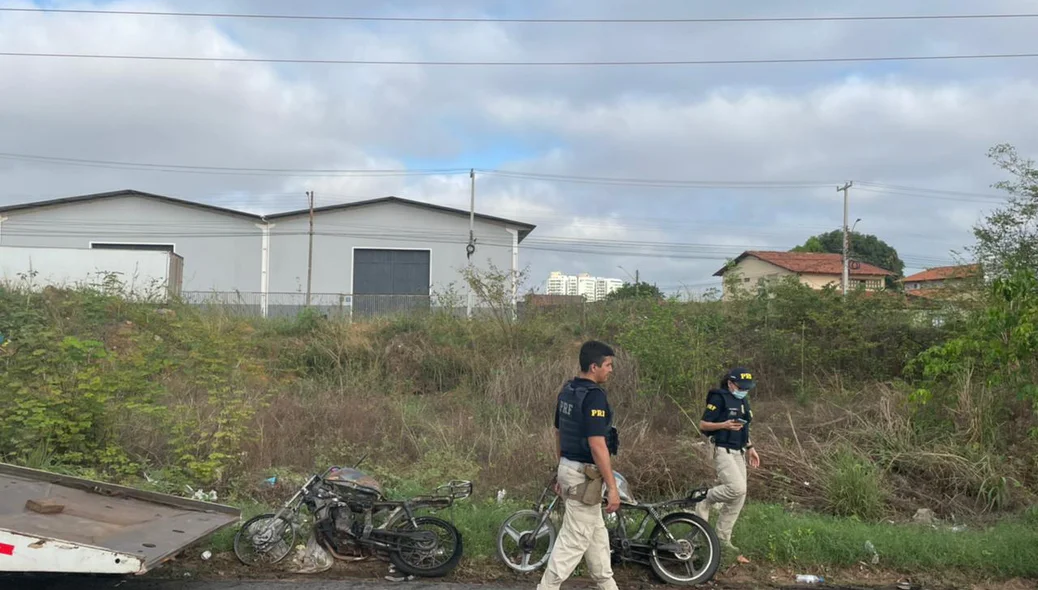 PRF controlou o trânsito no local do acidente