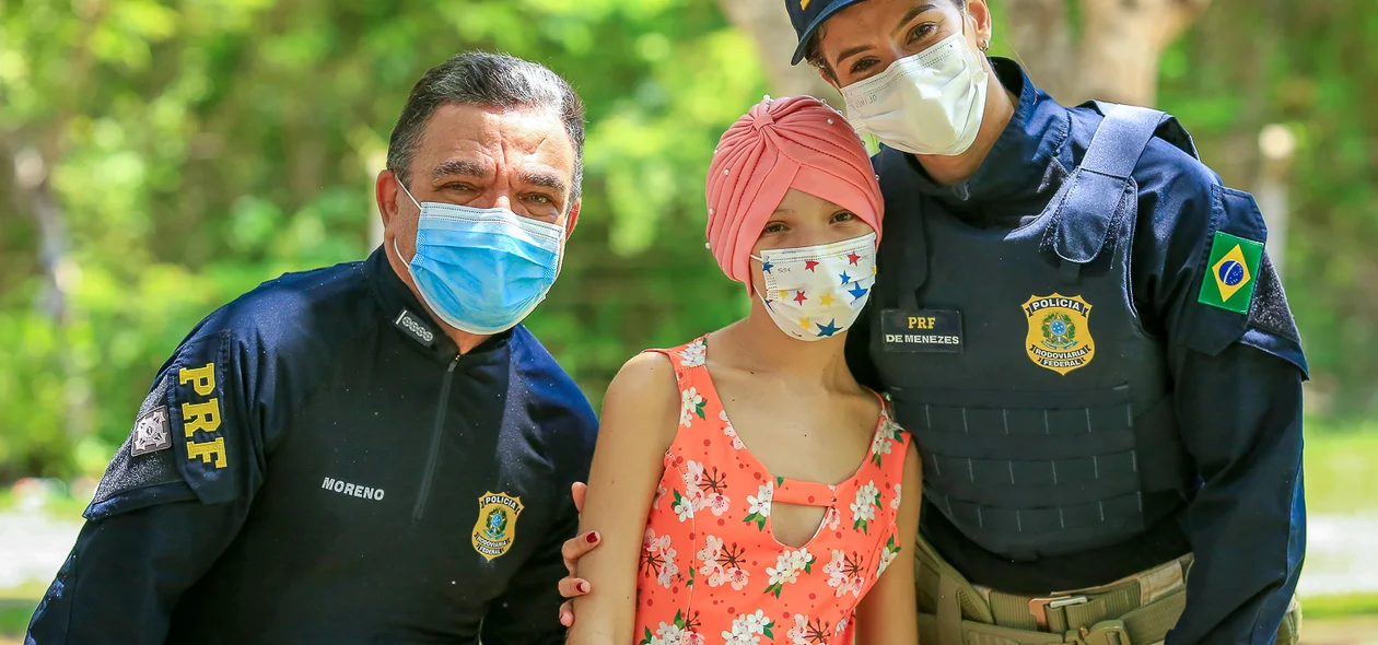 PRF realiza campanha “Policiais contra o Câncer Infantil” em Teresina