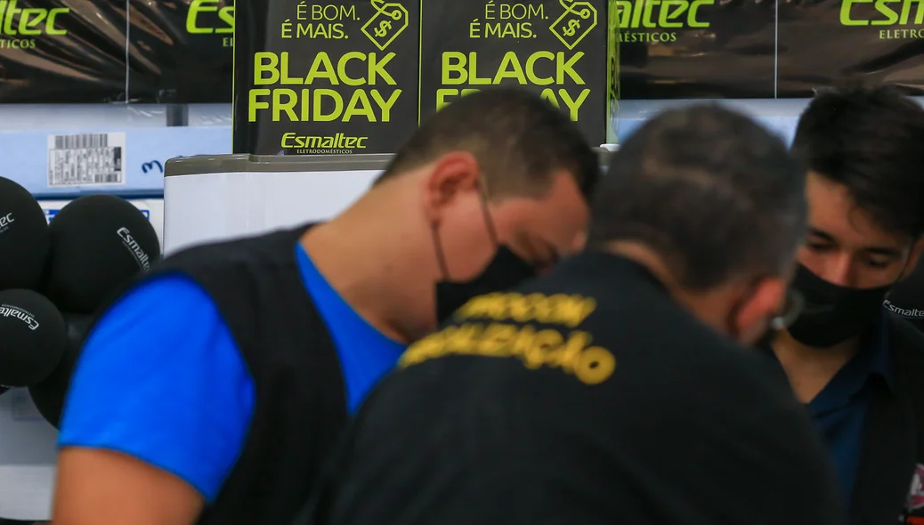 Procon realiza fiscalizações durante black friday