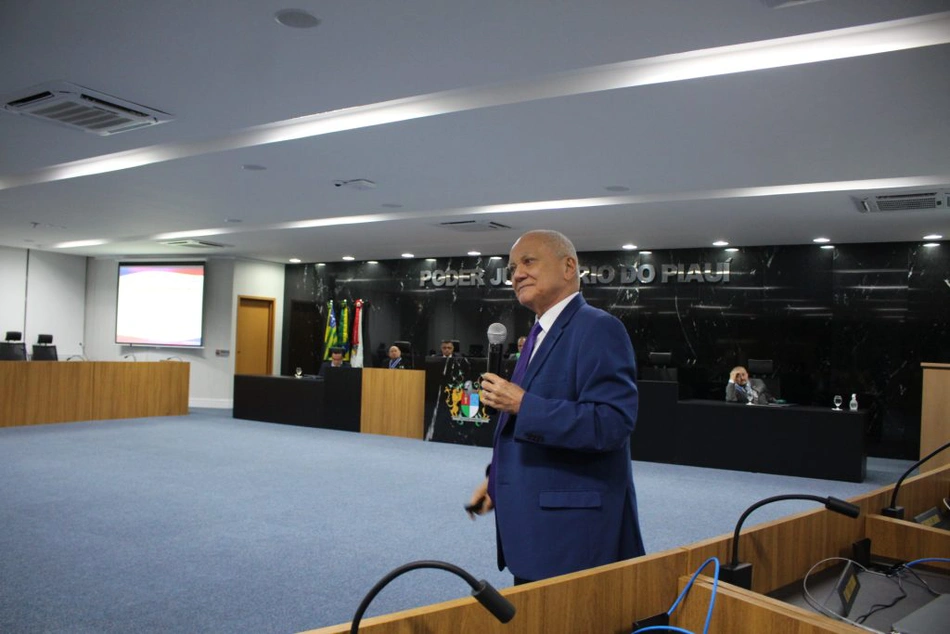 Professor Edmundo de Oliveira