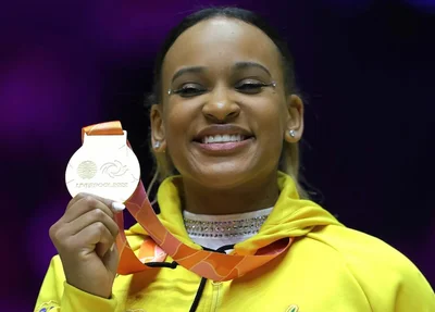 Rebeca Andrade é campeã no mundial de ginástica