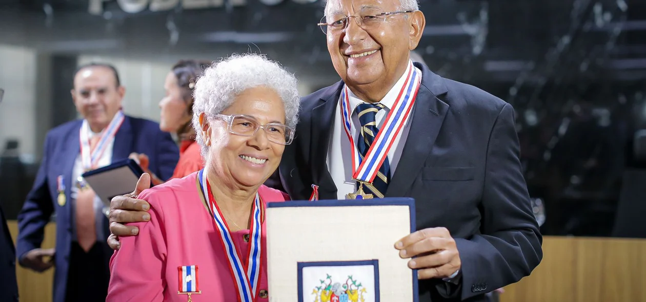 Regina Sousa e Dr. Pessoa são homenageados no TJ