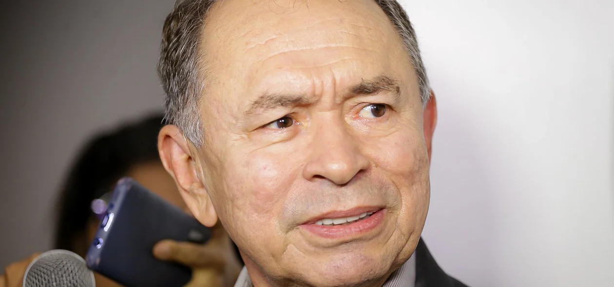 Secretário Antônio Neto