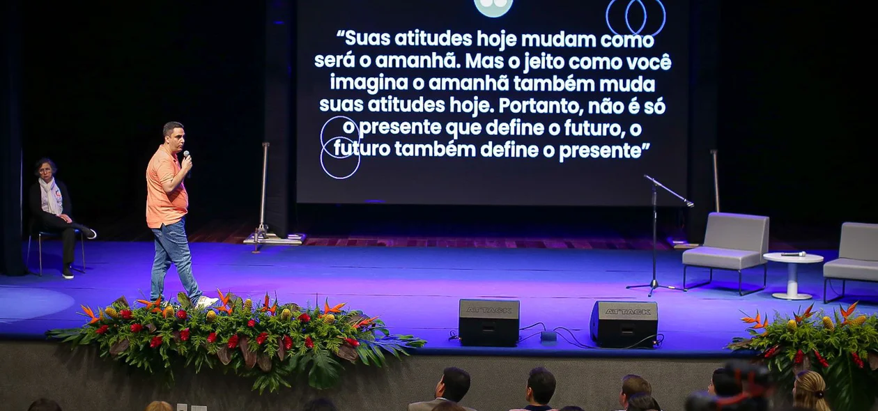 Thiago Sobral duranete apresentação