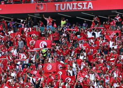 Torcida da Tunísia faz a festa em jogo de estreia da seleção