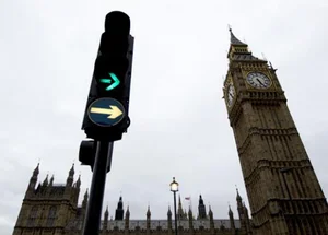 Torre do Big Ben vista da rua