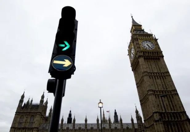 Torre do Big Ben vista da rua